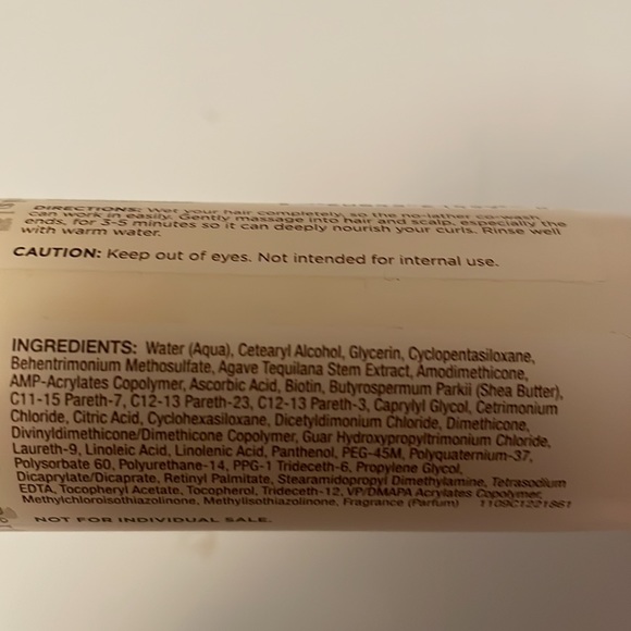 Carols daughter hair milk conditioning cowash. Travel size 60 ml/2oz. - Picture 3 of 6